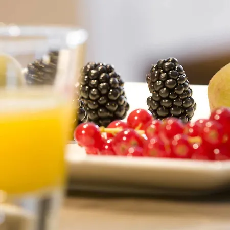 Couette-café Maison 4*
